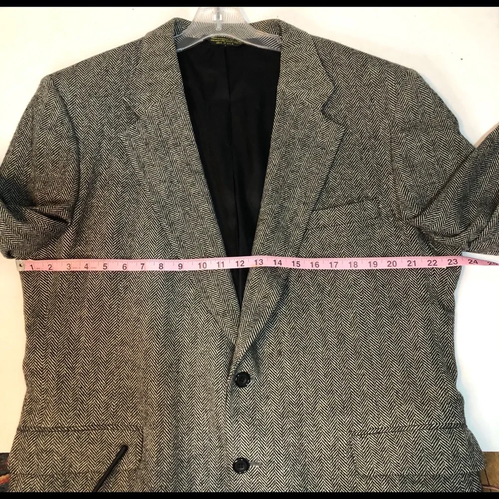 Vintage lambs wool herringbone blazer, dark gray Sz 46R - Picture 4 of 13